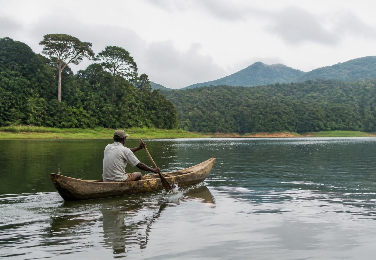 Explore the Water at Sorabora Wewa
